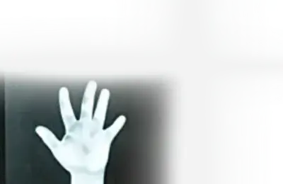 A thermal LWIR image of a hand